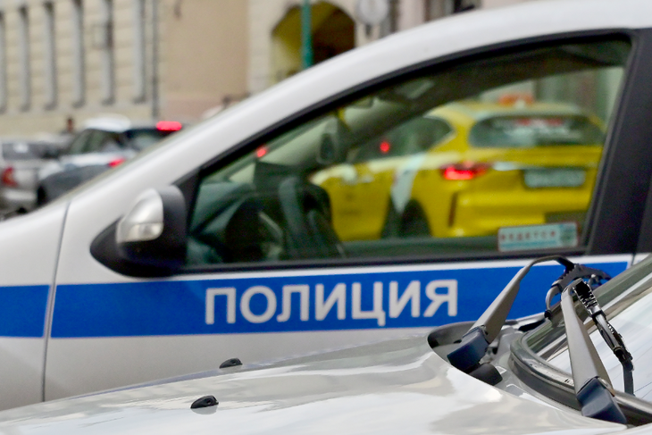 В МВД поддержали запрет на стоянку такси во дворах жилых домов