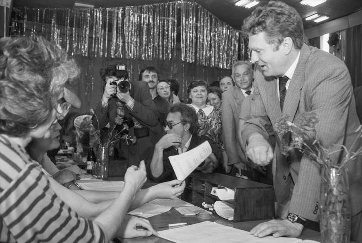 Политик, скандалист и «предсказатель»: яркая жизнь Владимира Жириновского 