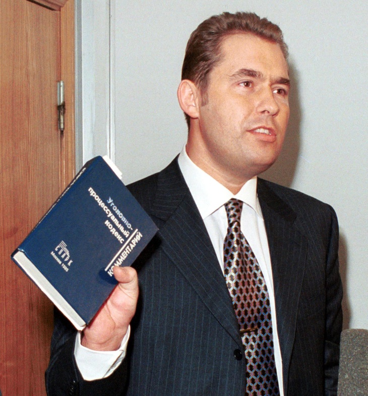 Телезвезда, бывший детский омбудсмен и писатель: что мы знаем о Павле Астахове