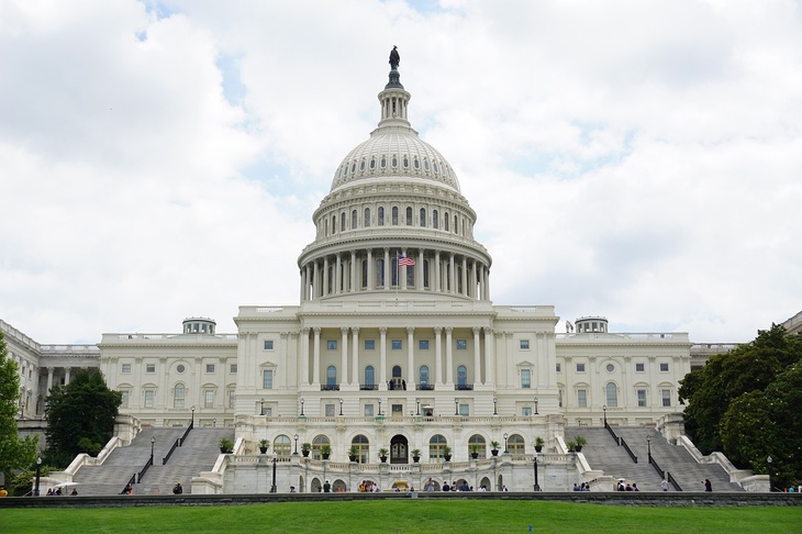 Конгресс США одобрил выделение 300 млн долларов на военную помощь Украине