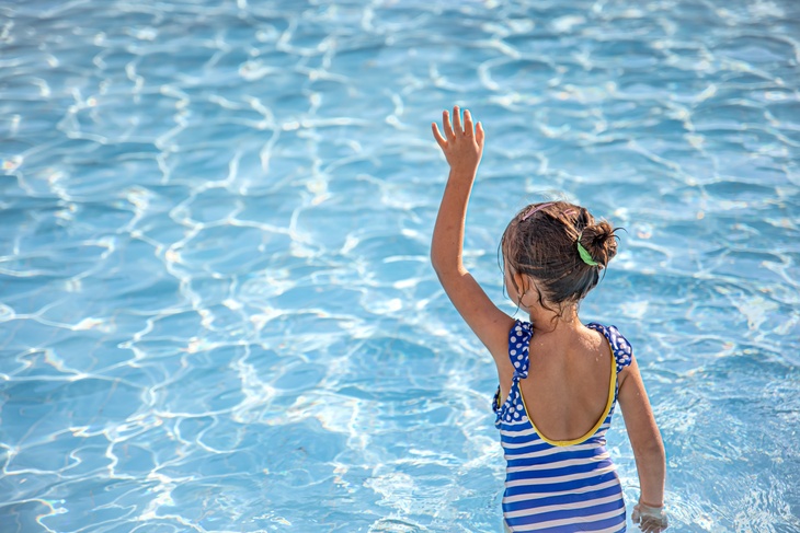 Утонувшего в бассейне в Видном ребенка пытались спасти больше часа
