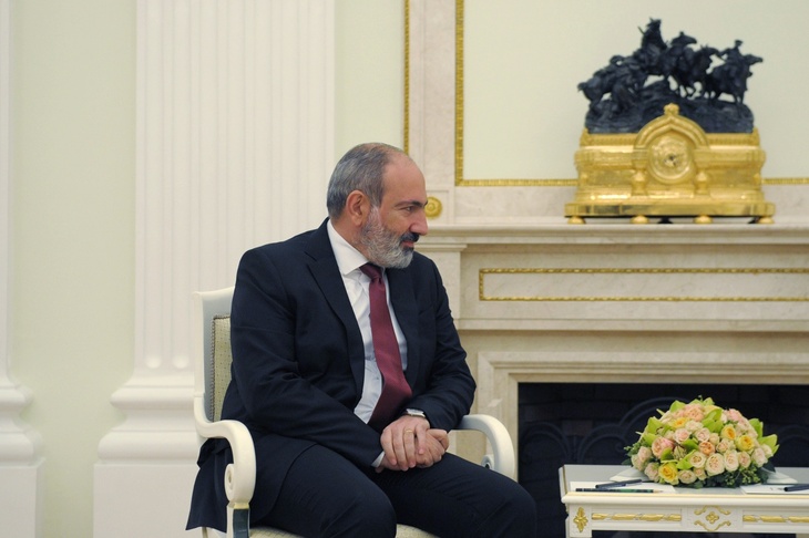 Пашинян высказался против переезда российских миротворцев в Армению из НКР