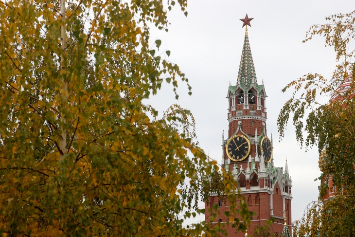 Синоптик спрогнозировал теплое начало ноября в Москве