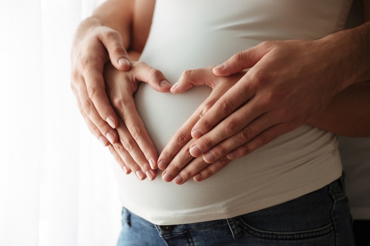 «Страх — это враг»: врач рассказала, как подготовиться к беременности и родам