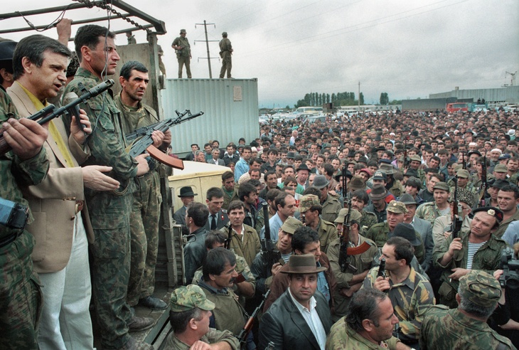 Мечтал вернуть СССР и стать главой Чечни: главные события в жизни Руслана Хасбулатова Мечтал вернуть СССР и стать главой Чечни: главные события в жизни Руслана Хасбулатова