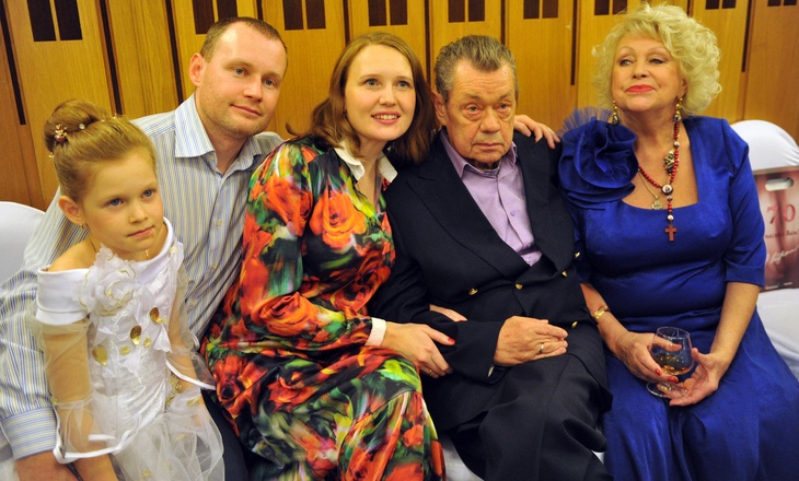 Биография Андрея Караченцова, сына Николая Караченцова Биография Андрея Караченцова, сына Николая Караченцова