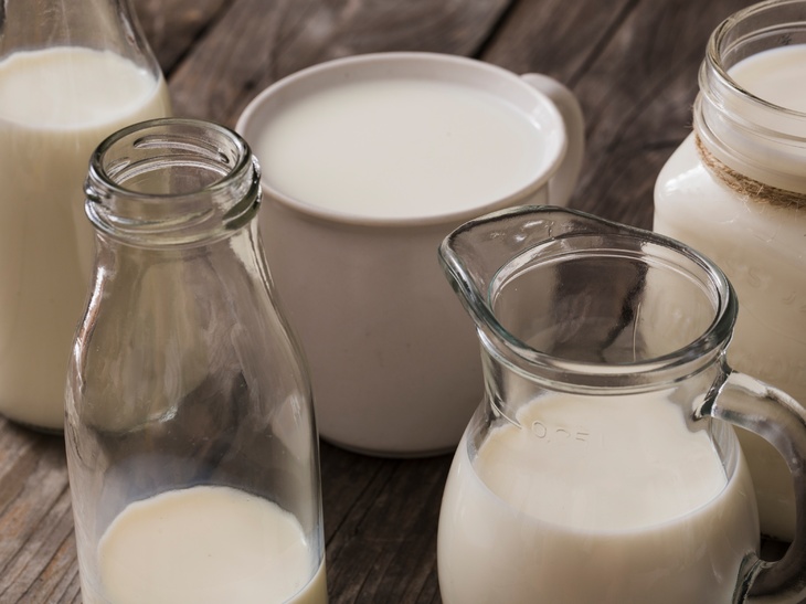 Врач-гериатр посоветовала пожилым не отказываться от молочных продуктов 