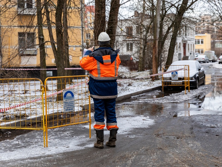Пять школьников в Ивановской области провалились в яму с кипятком 