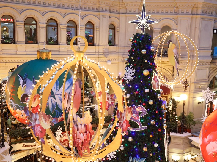 Москвичи потратят на празднование Нового года больше всех в стране — опрос