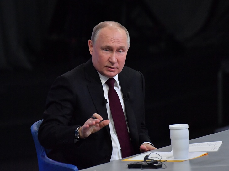 Путин дал поручение наладить постановку россиян на воинский учет без личной явки
