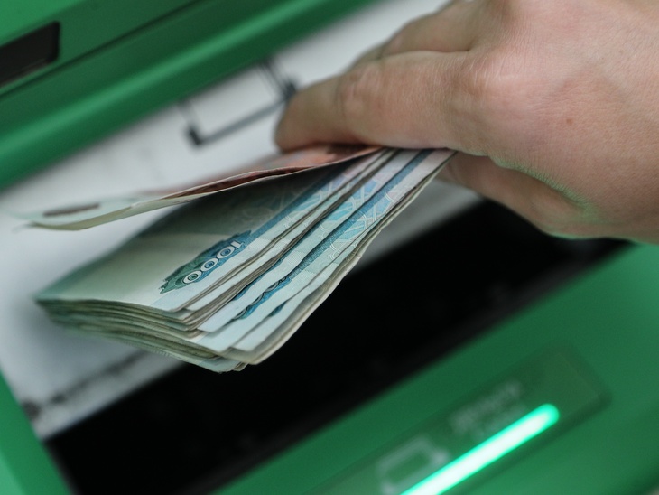 Через банкоматы «Сбербанка» можно будет вносить деньги без карты