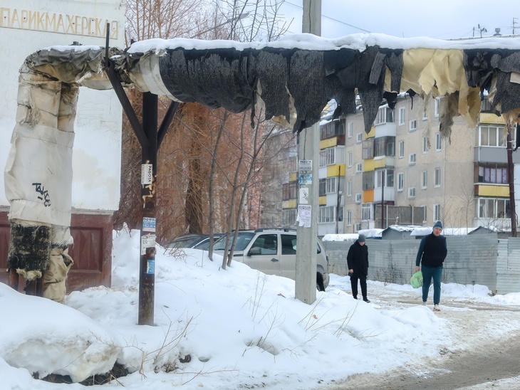 Губернатор Подмосковья провел встречу с замерзающими жителями Климовска