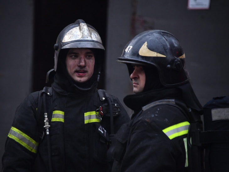 На юго-западе Москвы два человека погибли при пожаре