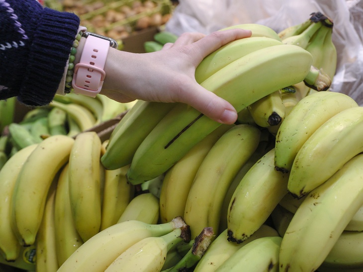 Названы причины и последствия запрета на импорт эквадорских бананов и гвоздик