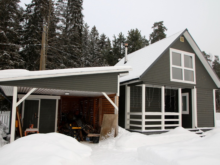 Не стоит убирать снег с дачного участка — эксперт 