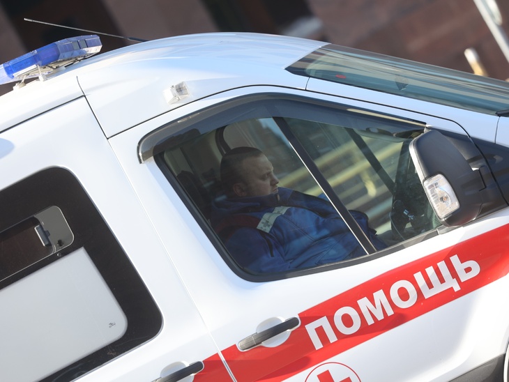 Посетитель торгового центра в Новой Москве попытался покончить с собой