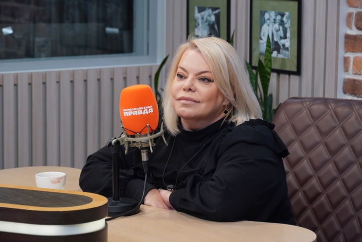 телеведущая и актриса Яна Поплавская