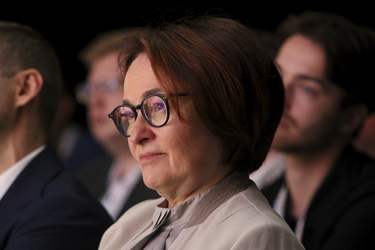 «Не то, за что можно в первую очередь критиковать»: экономист о претензиях Миронова к Набиуллиной из