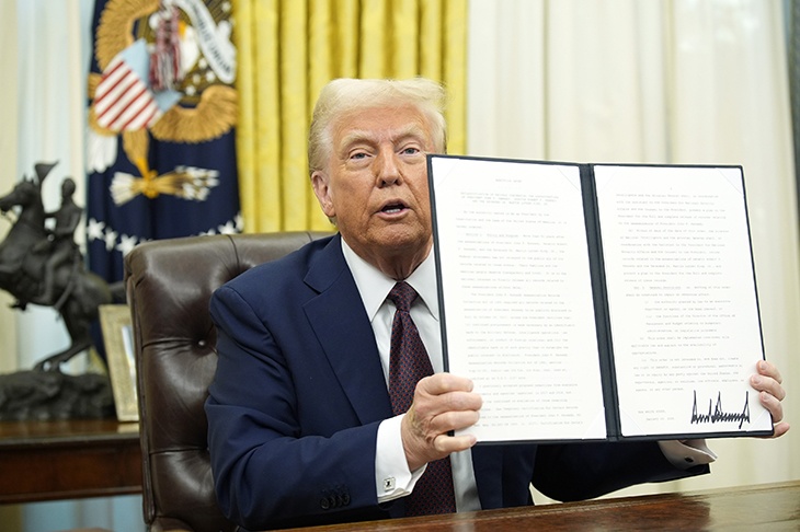 Трамп подписал указ о публикации засекреченных документов об убийстве Кеннеди