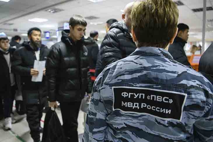 В Центре помощи мигрантам объяснили, почему в России на самом деле нет нелегалов