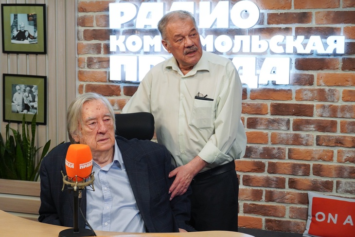 Писатель Александр Проханов и журналист Александр Гамов Писатель Александр Проханов и журналист Александр Гамов