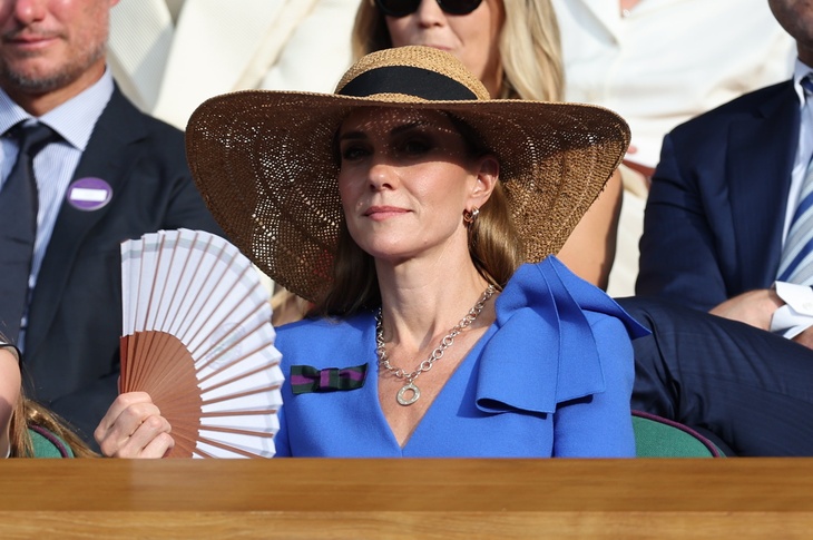 Пережившая онкологию Кейт Миддлтон сильно похудела