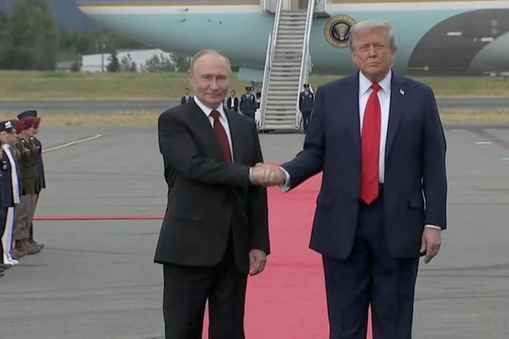 Путин и Трамп встретились на Аляске