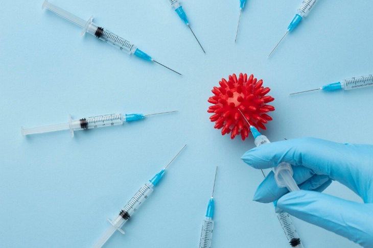 Инфекционист: осенью россиян ждет новая волна коронавируса