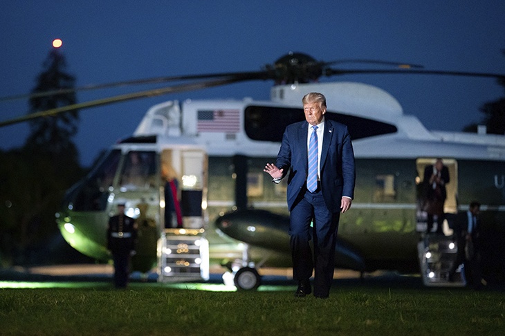 Эксперт назвал фарсом угрозы Трампа ядерными подлодками