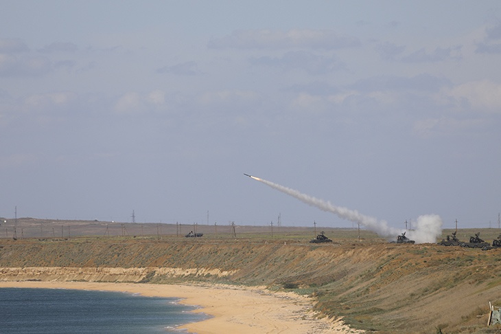 Средства ПВО отразили атаку украинских БПЛА на Крым Средства ПВО отразили атаку украинских БПЛА на Крым