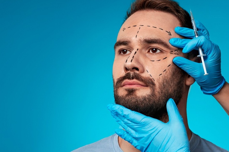 Хирург рассказал о самых популярных пластических операциях у мужчин