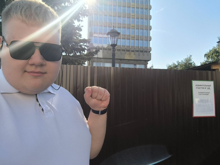 «Не врать и не бояться»: 19-летний сельский депутат от ЛДПР рассказал о своем пути в политику «Не врать и не бояться»: 19-летний сельский депутат от ЛДПР рассказал о своем пути в политику