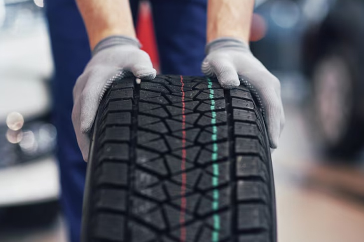 Синоптик Ильин: менять летние шины москвичам стоит не раньше начала ноября