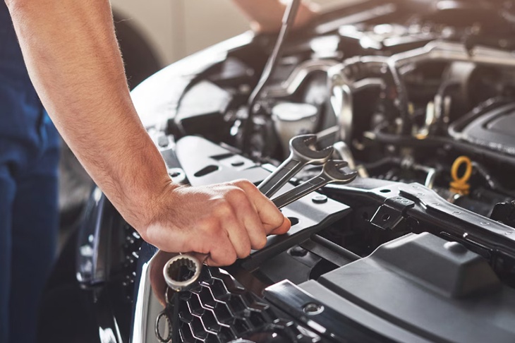 Автоэксперт рассказал, как безопасно экономить на обслуживании машины