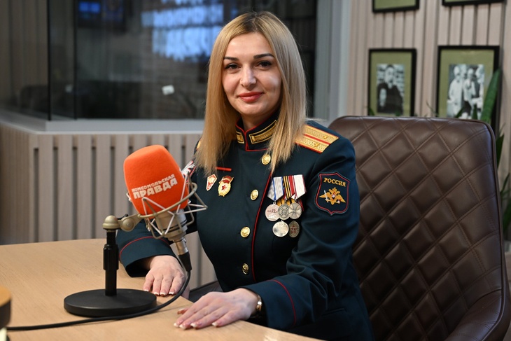 В эфире Радио «Комсомольская правда» лейтенант медицинской службы Бурлият Смирнова В эфире Радио «Комсомольская правда» лейтенант медицинской службы Бурлият Смирнова