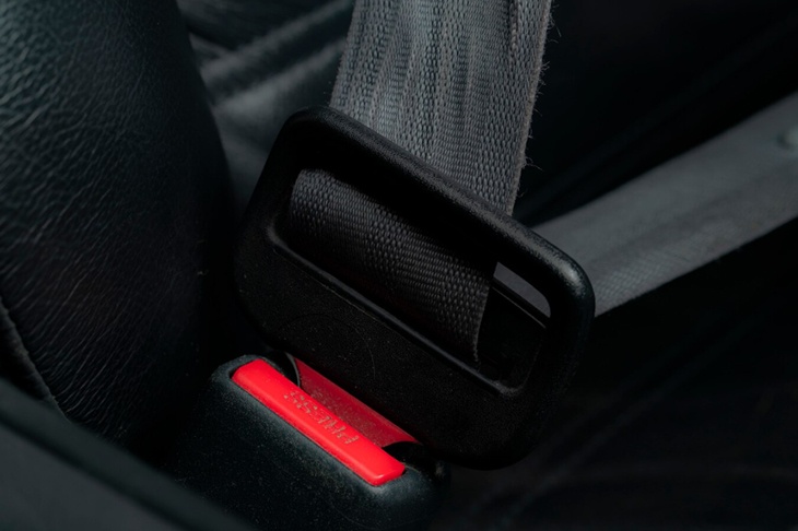 Автоэксперт призвал россиян не забывать пристегиваться ремнями на заднем ряду в машине Автоэксперт призвал россиян не забывать пристегиваться ремнями на заднем ряду в машине