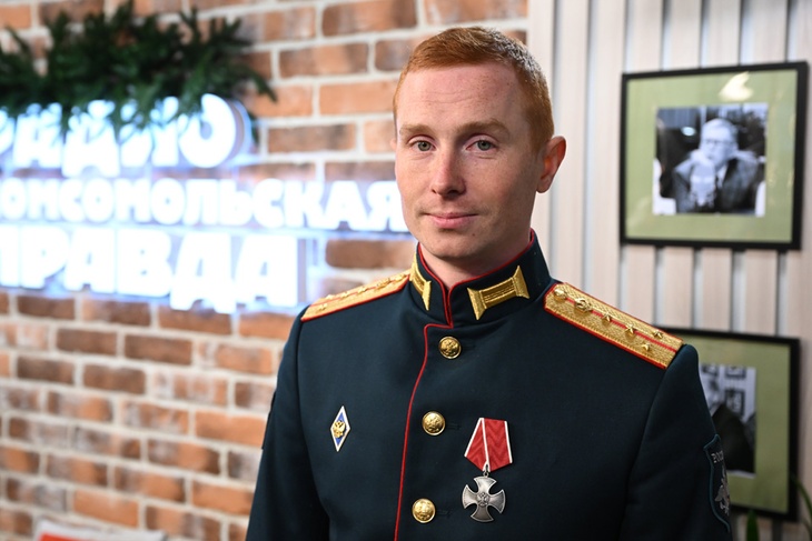 начальник службы радиационной, химической, биологической защиты полка, гвардии капитан Иван Палкин