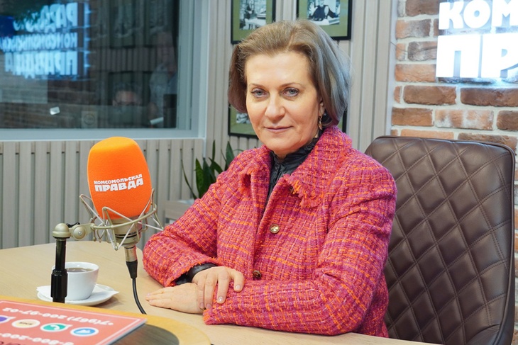 Анна Попова