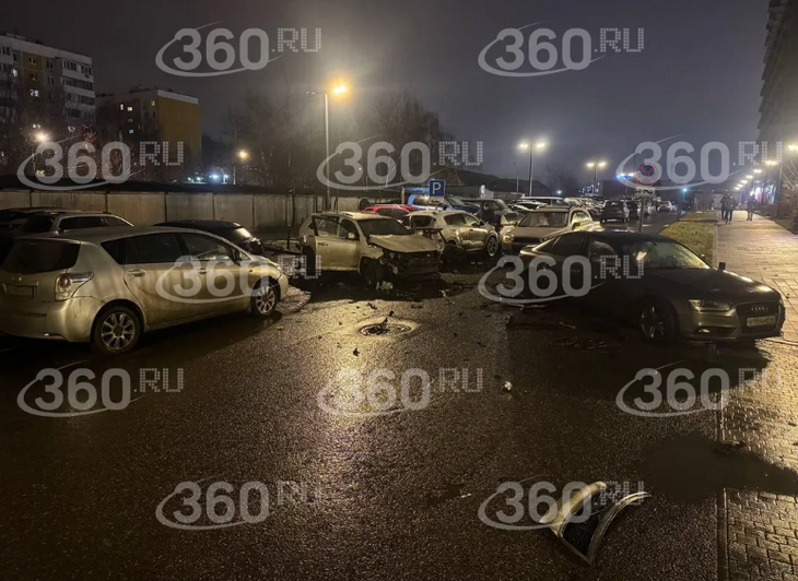 Появилось фото с места взрыва автомобиля в Москве