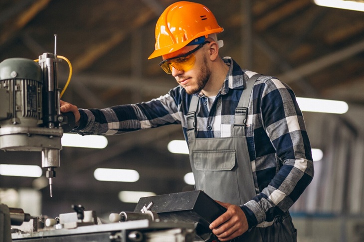 Эксперт объяснила рост спроса на технические специальности в России