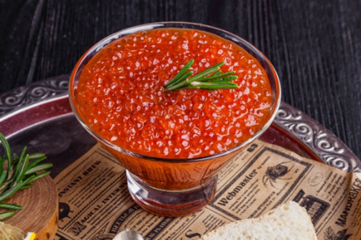 Диетолог назвала 4 явных признака поддельной красной икры