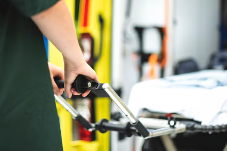 В Ростовской области рухнул мост после наезда самосвала с поднятым кузовом