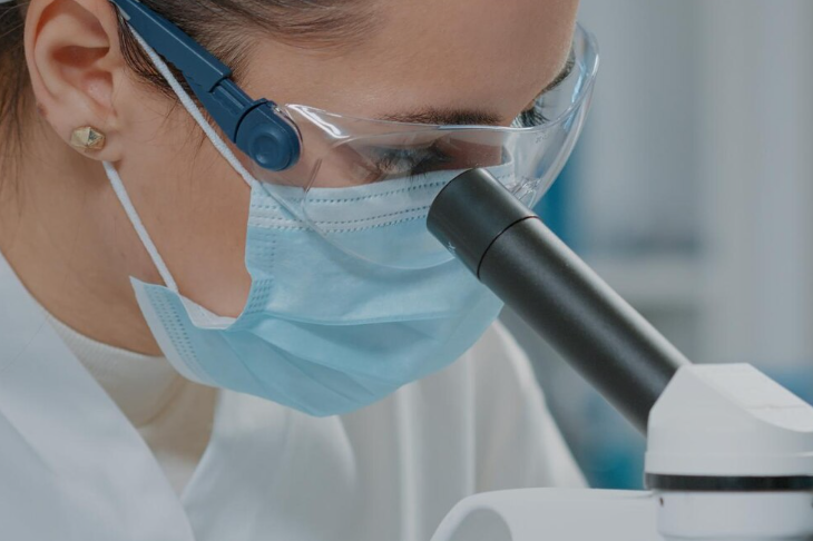 «Отношение сложное»: Останина оценила идею включить генетический тест в ОМС