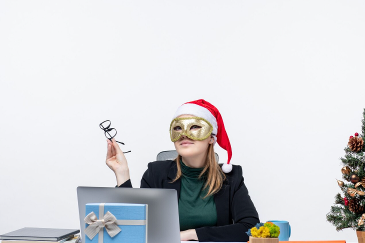 Треть россиян будет работать в новогодние праздники Треть россиян будет работать в новогодние праздники