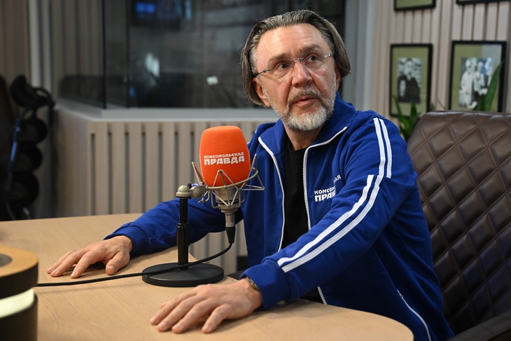 Сенсация! Сергей Шнуров стал меньше материться в песнях «Ленинграда»