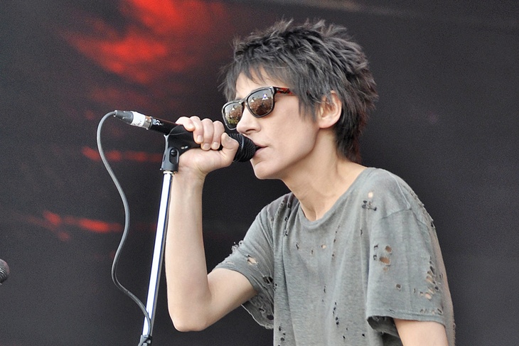 Обсуждаем новую песню иноагента Земфиры «SDCH»