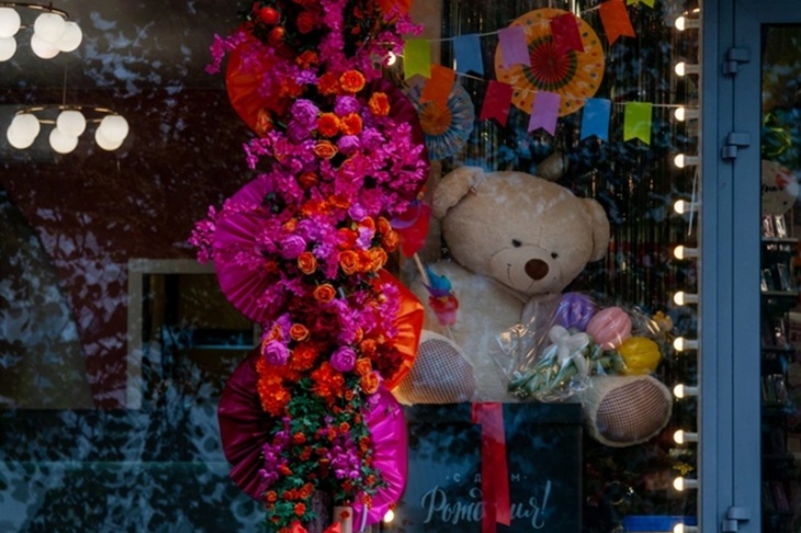 Россияне рассказали, сколько в этом году готовы потратить на подарки к 8 марта