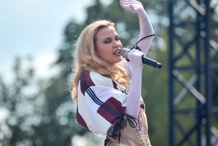 «Моя Мишель» запели в акустике и с хором