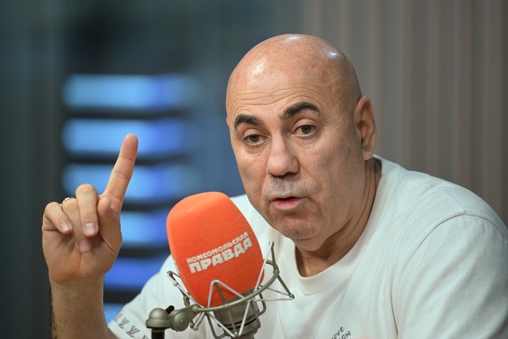 «Понятно, почему его полюбила Мизулина»: Пригожин объяснил, зачем SHAMAN лизал лёд Байкала