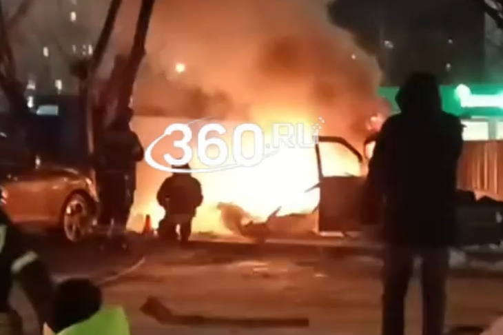 Машина взорвалась на востоке Москвы